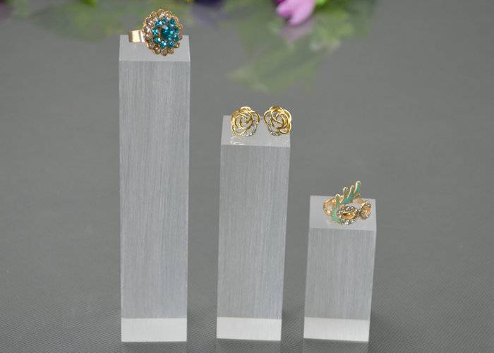 Acrylic Jewelry Display Stands