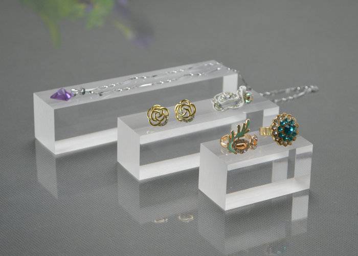 Acrylic Jewelry Display Stands