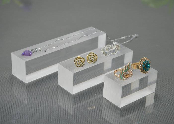 Acrylic Jewelry Display Stands