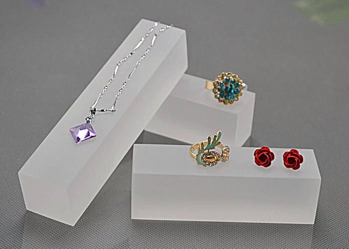 Acrylic Jewelry Display Stands