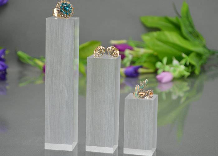 Polished Acrylic Solid Block Risers, Rectangle Plexiglass Solid Cube Display Stands, Jewelry Display Block Holder