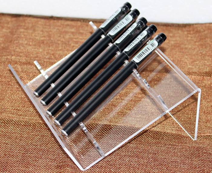 Clear L-Shaped Acrylic Pen Stand for 8 Pens