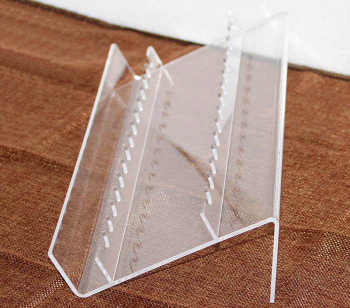 Clear L-Shaped Acrylic Pen Stand for 8 Pens