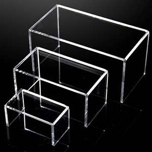 Clear Acrylic U-Shaped Riser XH0062